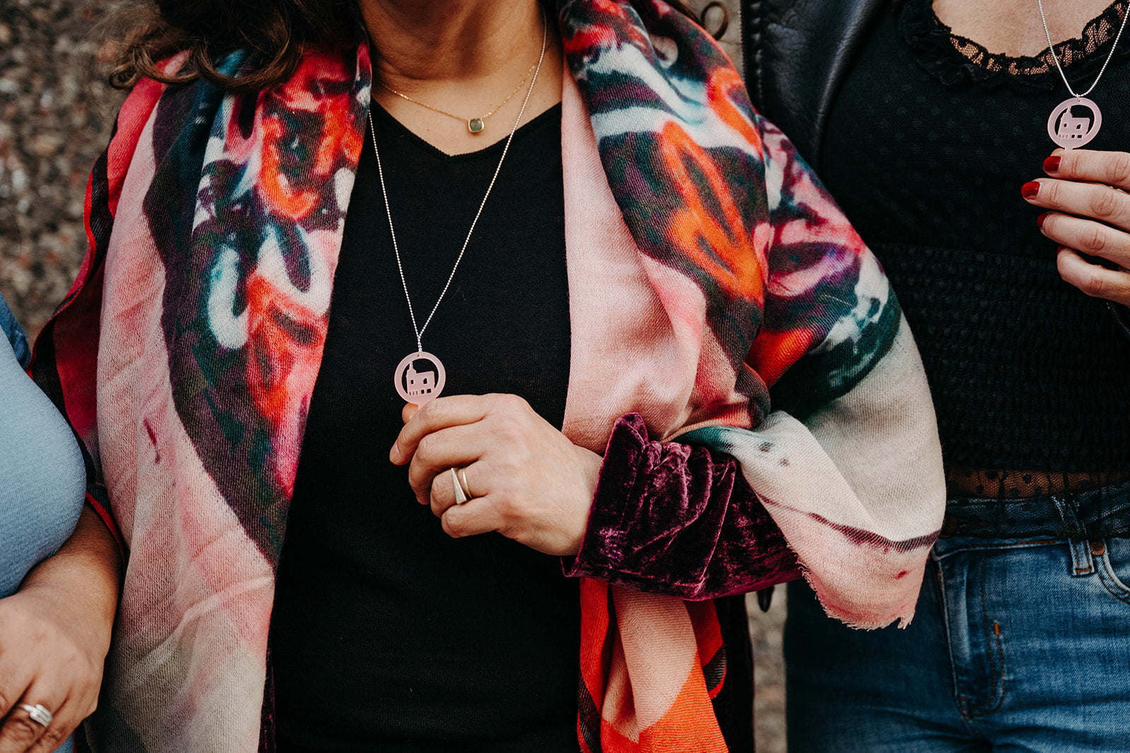 Halsband Kvinnohuset i Västerås