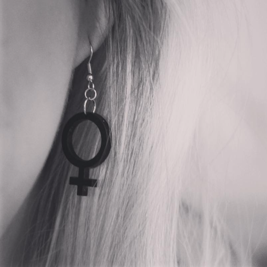 Pendientes Ella mini (símbolo de Venus)