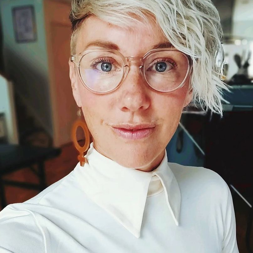 Earrings She (Woman Symbol)