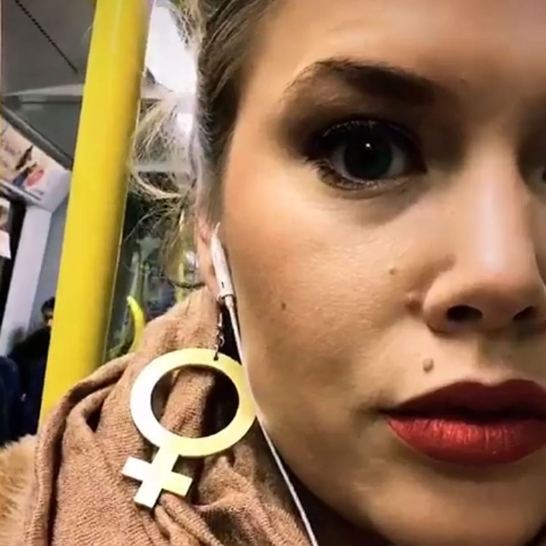 Earrings She (Woman Symbol)