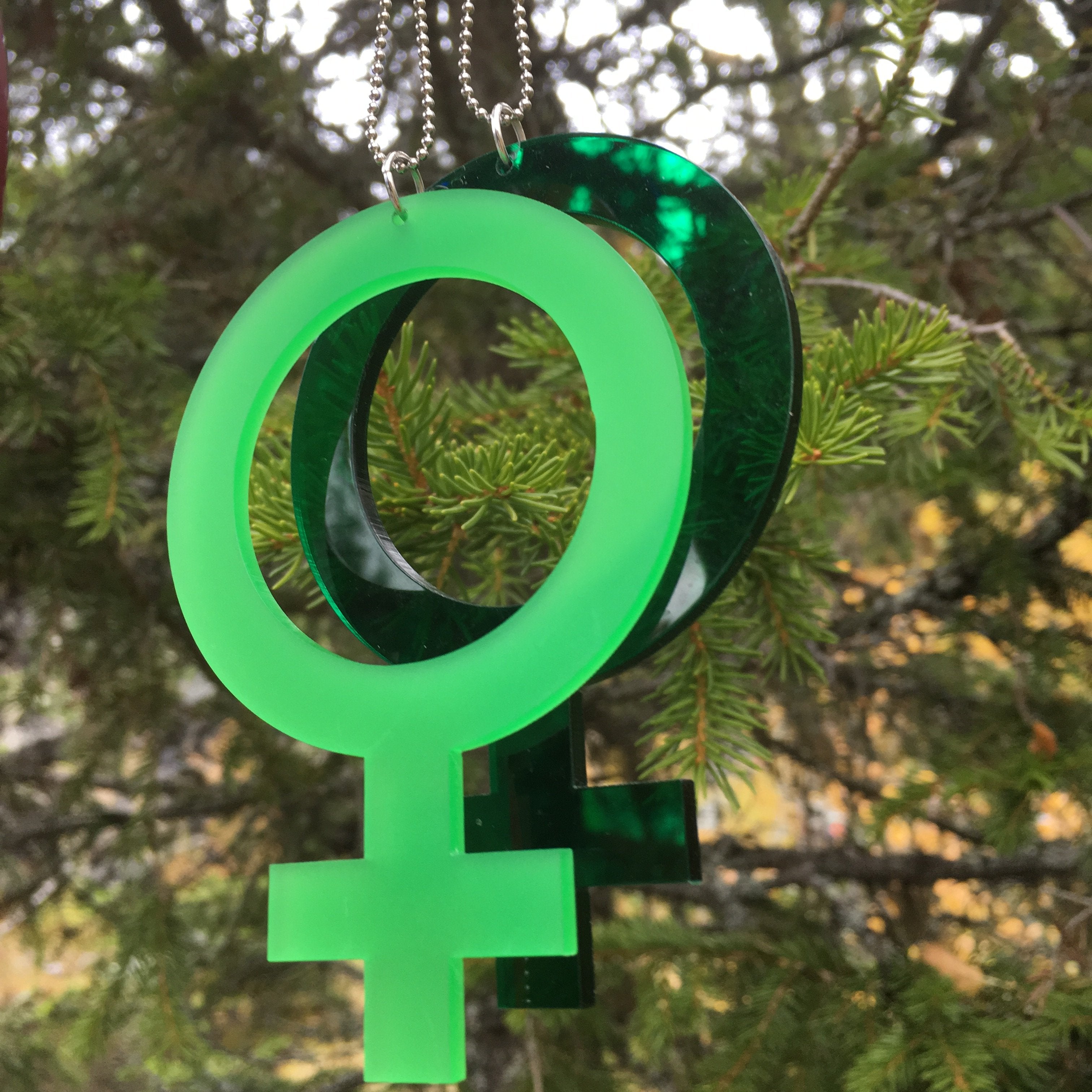 Halsband Hon (kvinnosymbol)