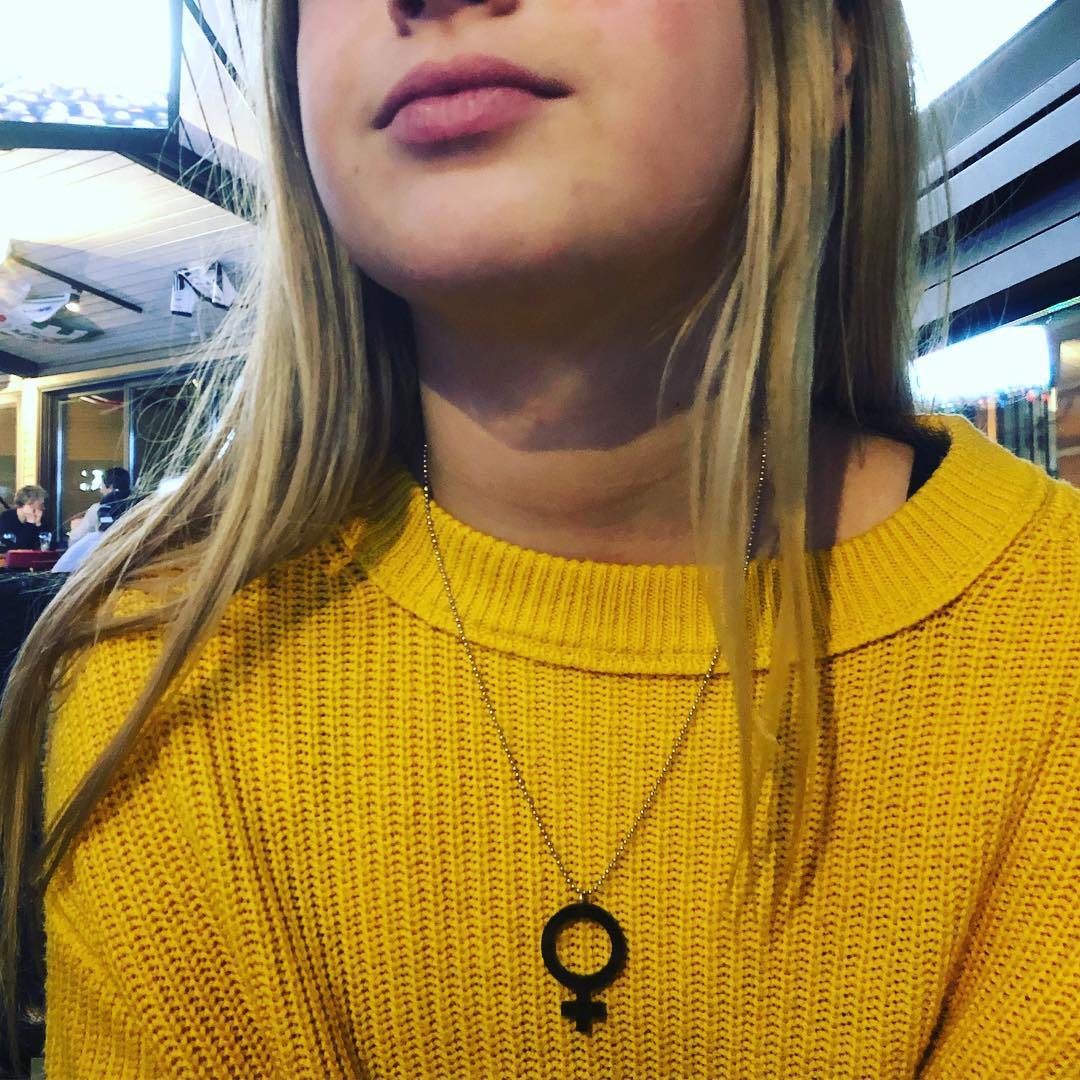 Necklaces She Small (Woman Symbol)